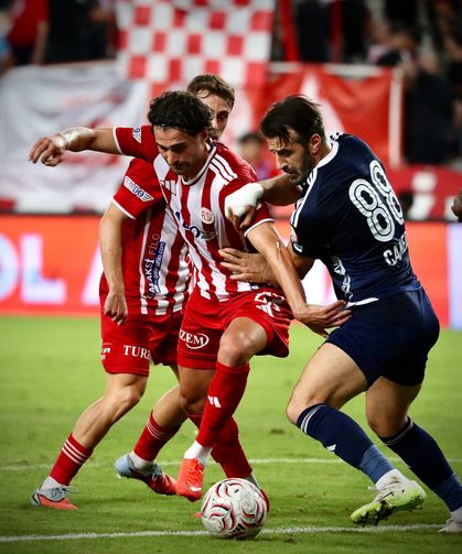 Antalyaspor’a Evinde Sarıyer Darbesi: 1-2