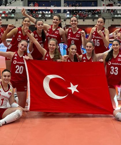 Dünya Şampiyonası'nda Fırtına Gibi Başladık! Tayland'a Geçit Yok