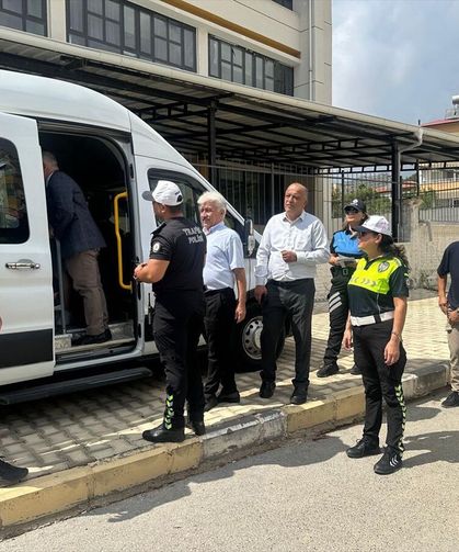 Anamur'da okul servis araçları denetlendi
