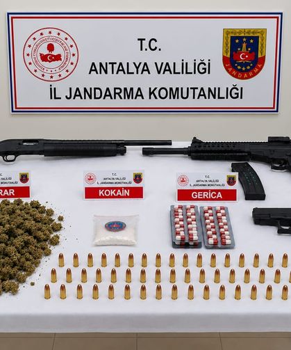 Antalya'da uyuşturucu operasyonunda 20 zanlı yakalandı