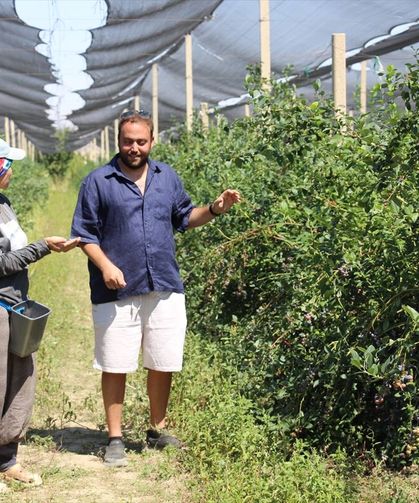 Çin'den döndü, ailesinin atıl arazisini 'ihracat' bahçesine dönüştürdü