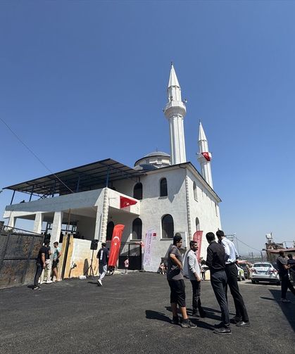 Hatay'da depremde yıkılan caminin yerine yenisi yapıldı