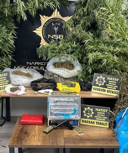 Hatay'da uyuşturucu operasyonunda yakalanan 3 zanlıdan 1'i tutuklandı