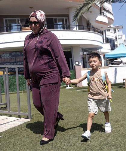 Kadavradan rahim nakli sayesinde dünyaya gelen Ömer Özkan eğitim hayatına ilk adımı attı
