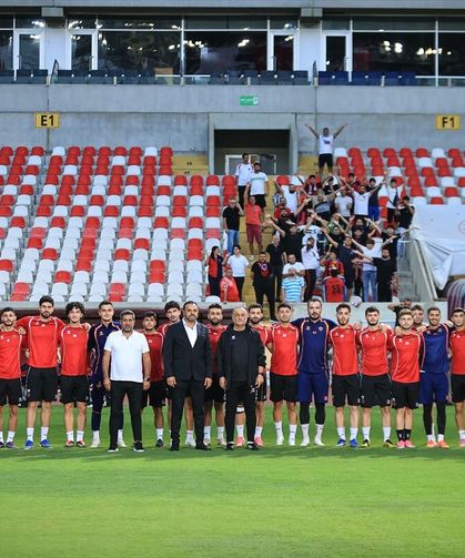 Transfer yasağını kaldıran Yeni Mersin İdmanyurdu, 'küllerinden doğma' hedefinde