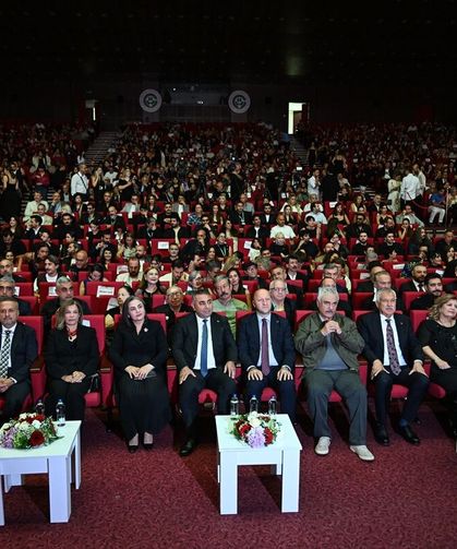 33. Uluslararası Adana Altın Koza Film Festivali'nde ödüller sahiplerini buldu
