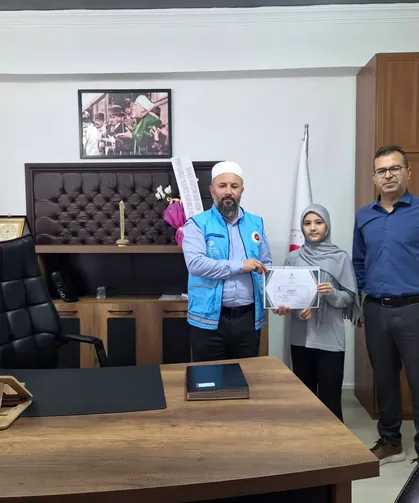 Osmaniye'de 7. Sınıf Öğrencisi İlk Bursunu Filistin'e Bağışladı