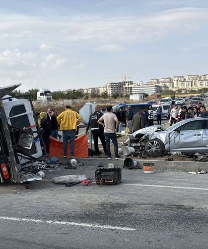 GÜNCELLEME 2 - Kahramanmaraş'ta bir kişinin öldüğü trafik kazasında MHP Kahramanmaraş Milletvekili Karakoç ile 6 kişi yaralandı