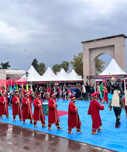 Osmaniye Belediyesi Mehteran Ekibinden Cumhuriyet Coşkusu