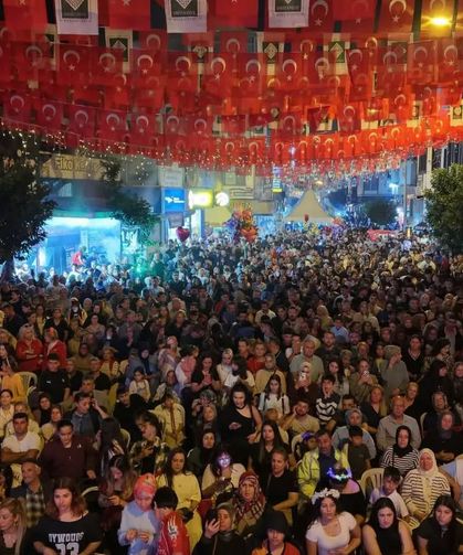 Osmaniye'de Ahmet Selçuk İlkan'dan Şiir ve Müzik Ziyafeti