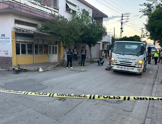 Adana'da panelvanın çarptığı bisikletli çocuk yaşamını yitirdi