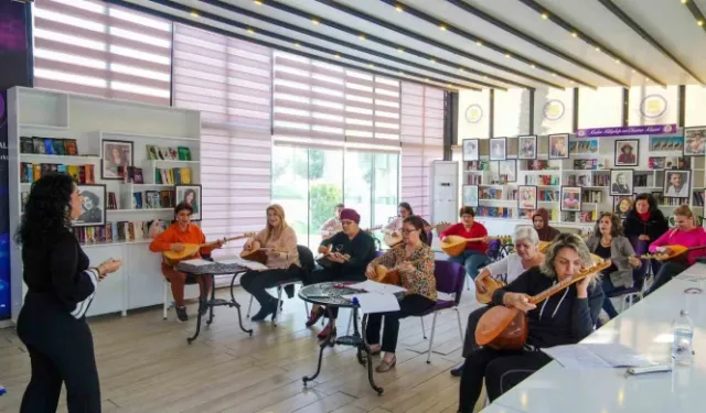 Tarsus Belediyesi'nden Kadınlara Ücretsiz Bağlama Kursu
