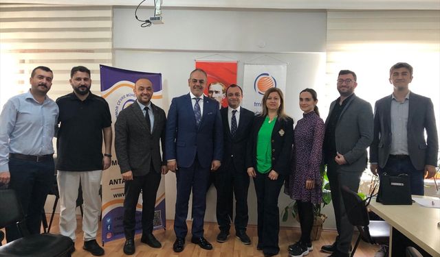 Muratpaşa Belediye Başkan adayı Manavoğlu, ÇMO'yu ziyaret etti