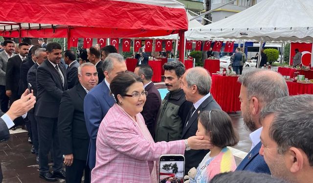 AK Parti Osmaniye Milletvekili Derya Yanık: "Bayram Coşkusunu Osmaniye'de Yaşadık"