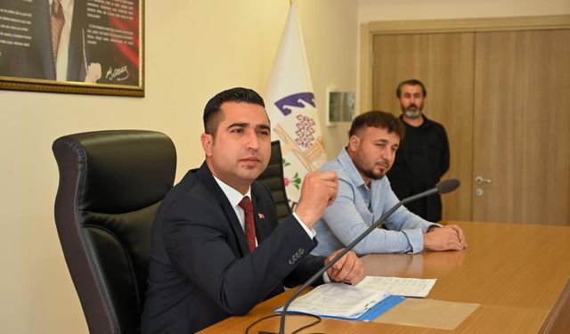 Kadirli Belediye Başkanı  Olcar, Kadirli'nin Değer Seviyesini Artırmak İçin Toplantı Yaptı