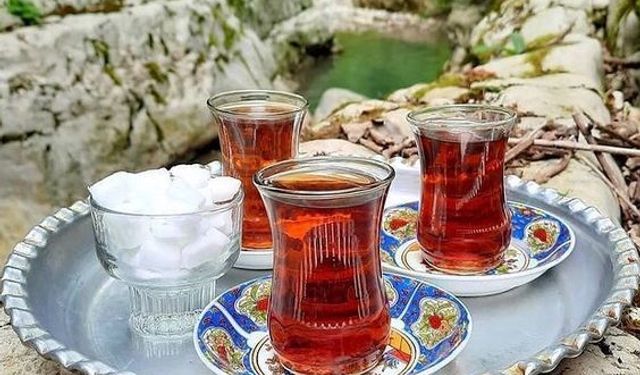 Osmaniye’de Çayı Yeniden Isıtmak Zararlı mı?