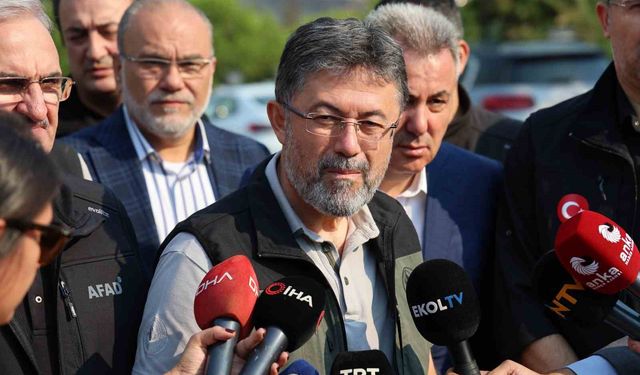 İzmir Karşıyaka’daki Yangın Kontrol Altında: Bakan Yumaklı'dan Açıklama