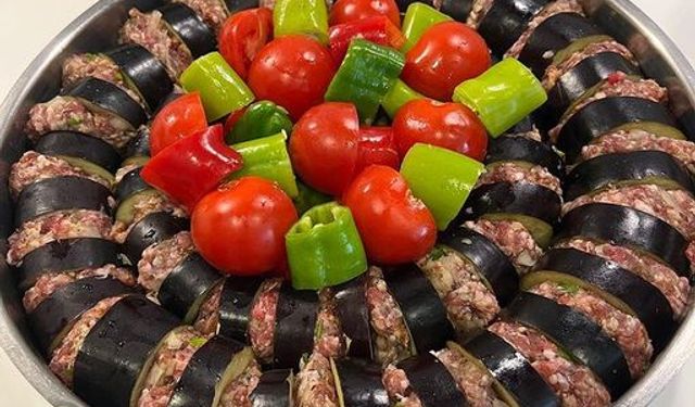 Osmaniye'den Lezzet Dolu Tarif: Fırında Patlıcan Kebap