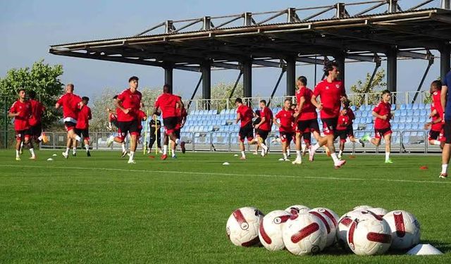 Samsunspor, Kasımpaşa Karşılaşması İçin Yola Çıktı