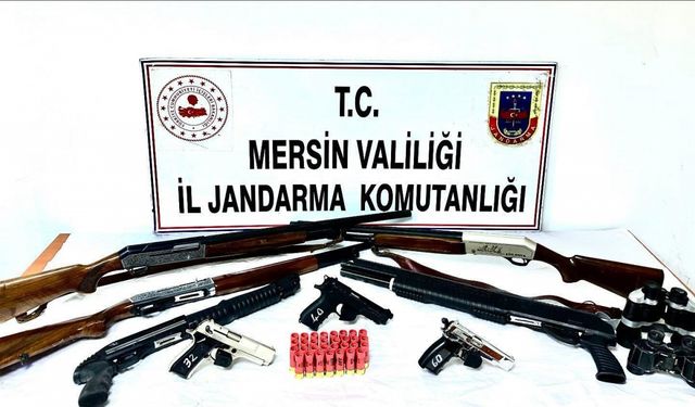 Mersin'de silah kaçakçılığı iddiasıyla yakalanan 2 zanlı tutuklandı