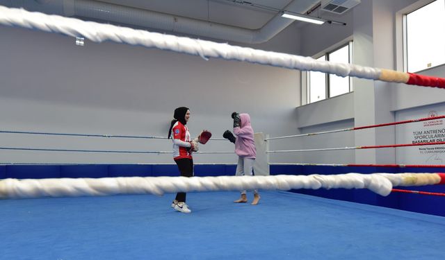 Osmaniye Gençlik Spor’dan Yurt Öğrencilerine Ücretsiz Kickboks Desteği