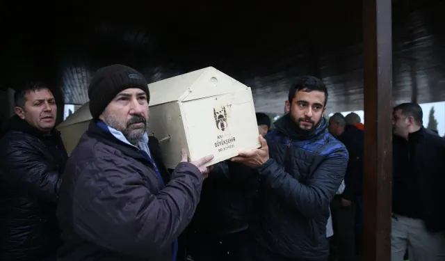 Hatay'da evlerinde zehirlenerek ölen anne ve 3 çocuğunun cenazeleri defnedildi