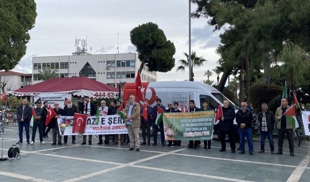 Alanya'da İsrail'in Filistin'e yönelik saldırıları protesto edildi