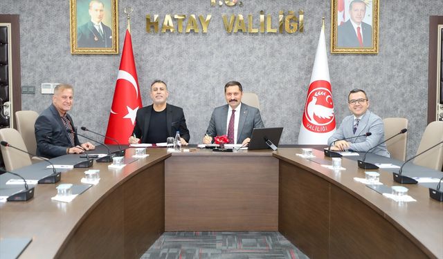 Hatay'da Ahbap Derneğinin desteğiyle sörf eğitim merkezi yapılacak