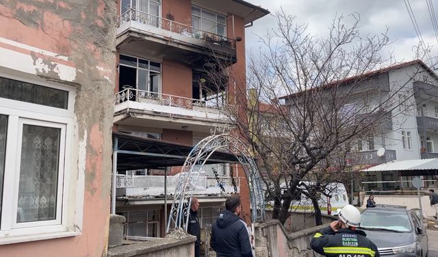 Isparta'da eşine kızıp evini yakan kişi tutuklandı