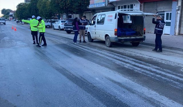 Kozan'da asayiş uygulamalarında yakalanan 6 şüpheli tutuklandı