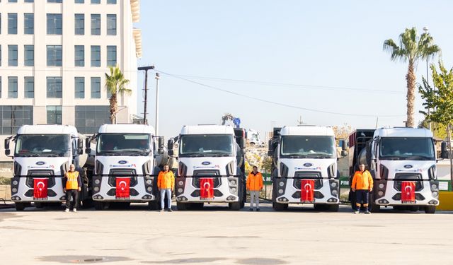 Mersin'de belediye ekipleri karla mücadele hazırlıklarını tamamladı