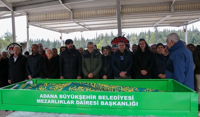 Şarkıcı Murat Kekilli'nin annesinin cenazesi Adana'da defnedildi