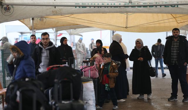 Suriyelilerin Hatay'daki sınır kapılarından ülkelerine dönüşü sürüyor