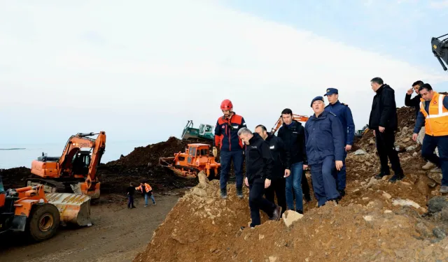 Artvin'de heyelan: Toprak altında 4 kişinin cansız bedenine ulaşıldı