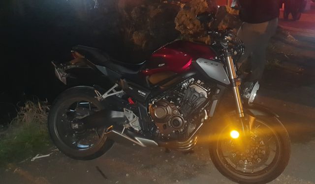 Antalya'da iki motosikletin çarpışması sonucu 4 kişi yaralandı