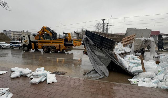 Antalya'da trafik kazasında 1 kişi öldü, 1 kişi yaralandı