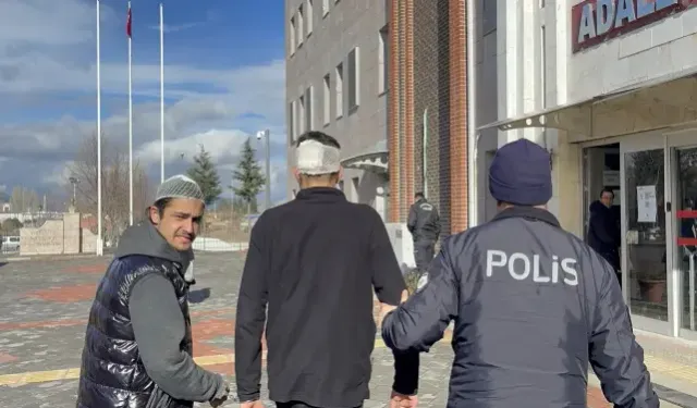 Isparta'da 4 kişinin yaralandığı bıçaklı kavgaya ilişkin 2 zanlı tutuklandı