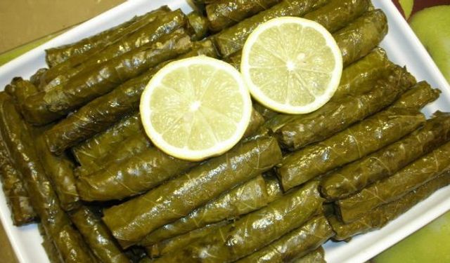 Osmaniyeliler İçin Sumak Ekşili Yaprak Sarması Tarifi