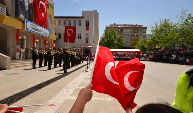 Osmaniye’de 23 Nisan’a Bandolu Kutlama