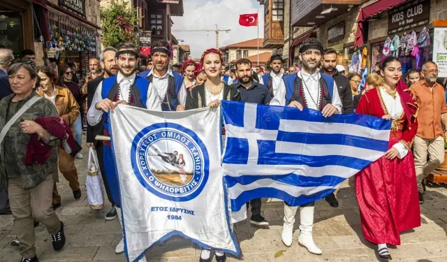 Uluslararası Manavgat "Girit'ten Side'ye Kültür ve Lezzet Festivali" başladı
