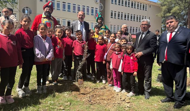 Kadirli’de Miniklerden Renkli Gösteriler