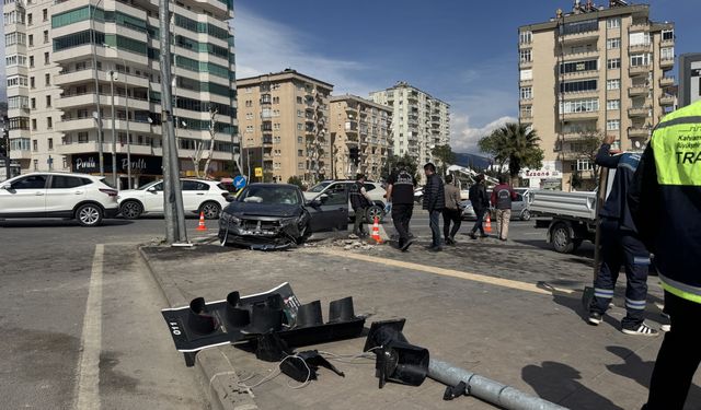 Kahramanmaraş'ta otomobilin yayalara çarpması sonucu 6 kişi yaralandı