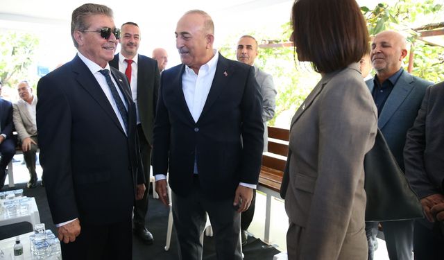 KKTC Başbakanı Üstel'den eski Dışişleri Bakanı Çavuşoğlu'na taziye ziyareti