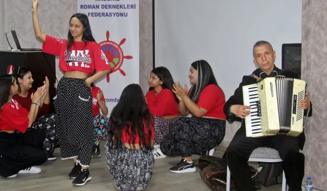Mersin'de Dünya Romanlar Günü kutlandı