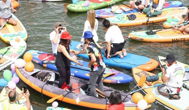 Seyhan Nehri’ndeki Su Korteji’nde evlilik teklifi