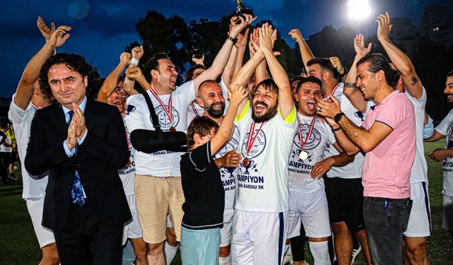 Adana Barosu Spor Kulübü futbol turnuvasında şampiyon oldu