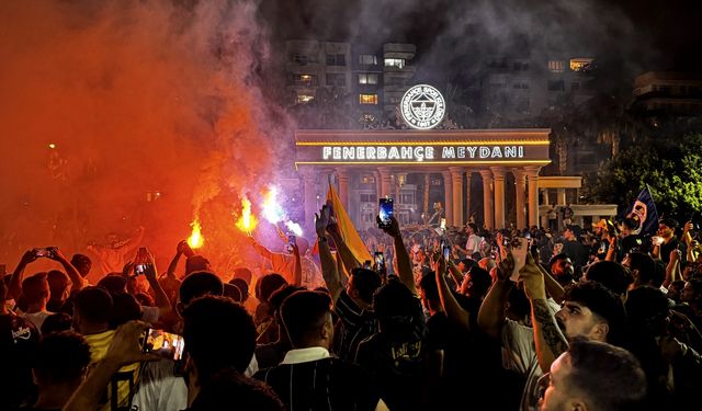 Adana ve çevre illerde Fenerbahçe Beko'nun THY Avrupa Ligi şampiyonluk maçını izlendi