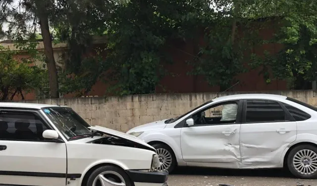 Düziçi’nde İki Araç Çarpıştı