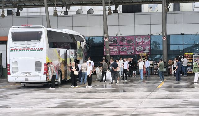 Osmaniye Otogarı’nda Dönüş Yoğunluğu Başlıyor