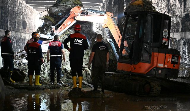İçişleri Bakanı Yerlikaya'dan Osmaniye'de etkili olan sağanağa ilişkin açıklama: